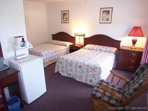 Belle Isle Motel Trenton Room photo