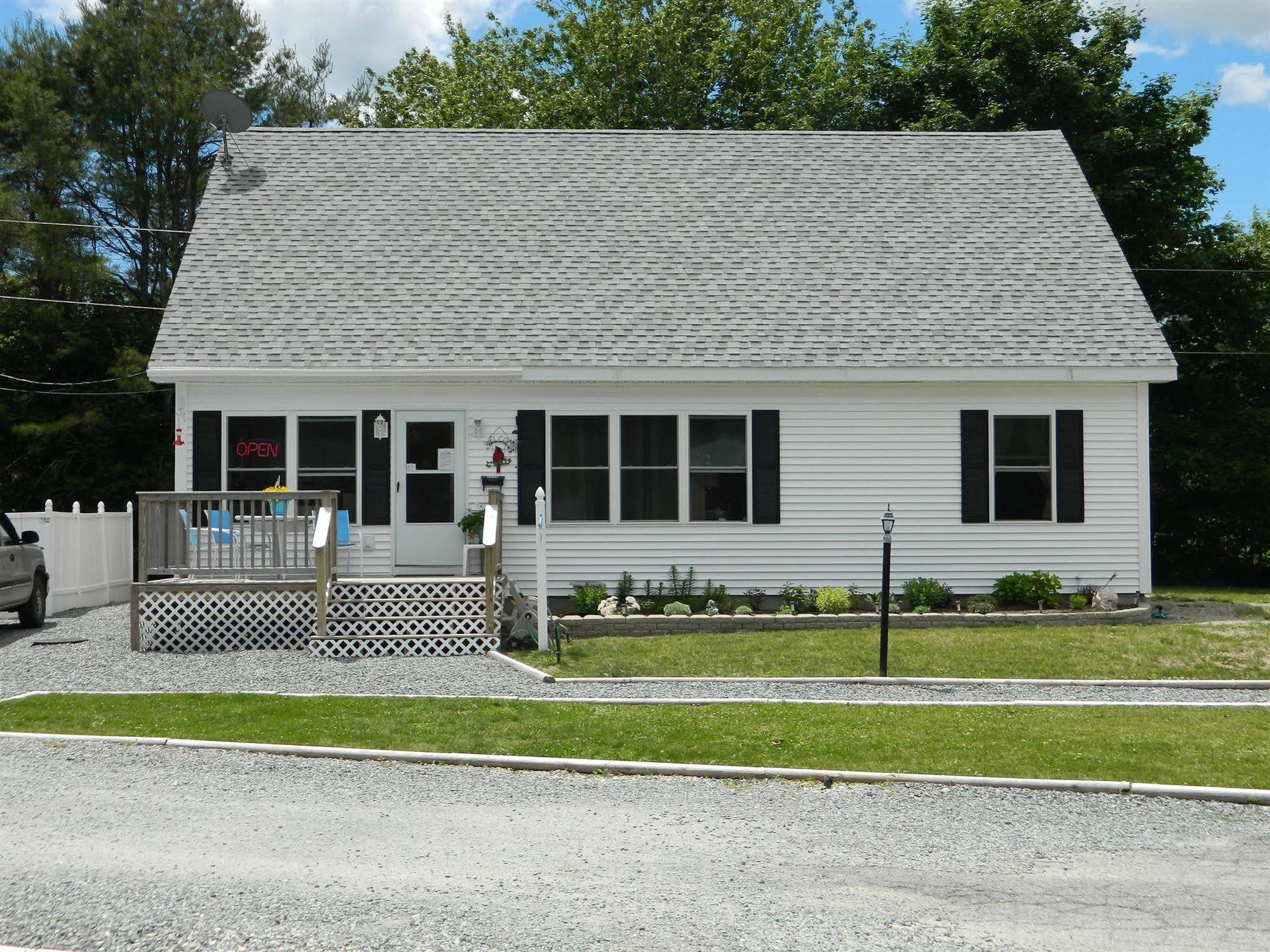 Belle Isle Motel Trenton Exterior photo