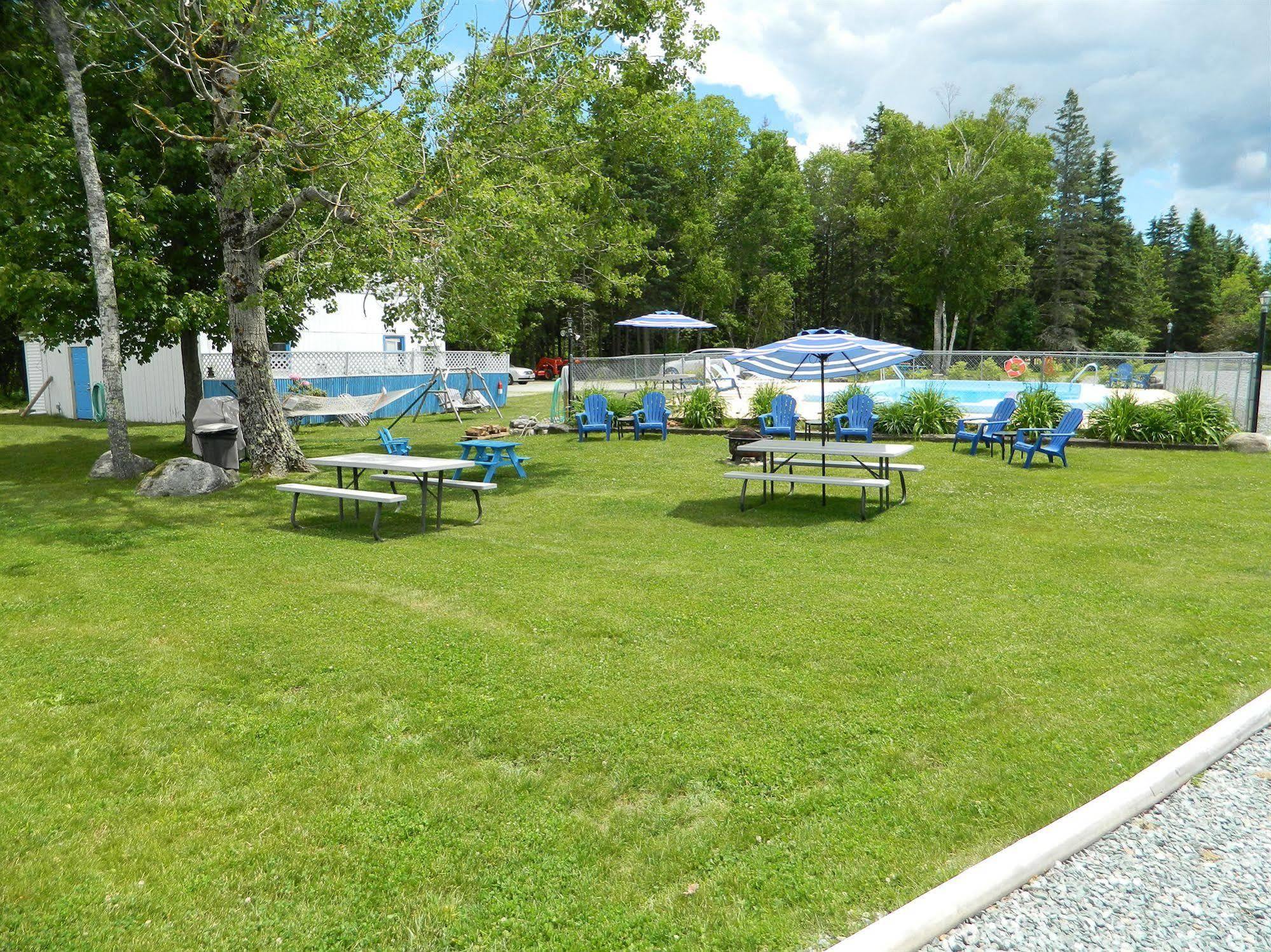 Belle Isle Motel Trenton Exterior photo