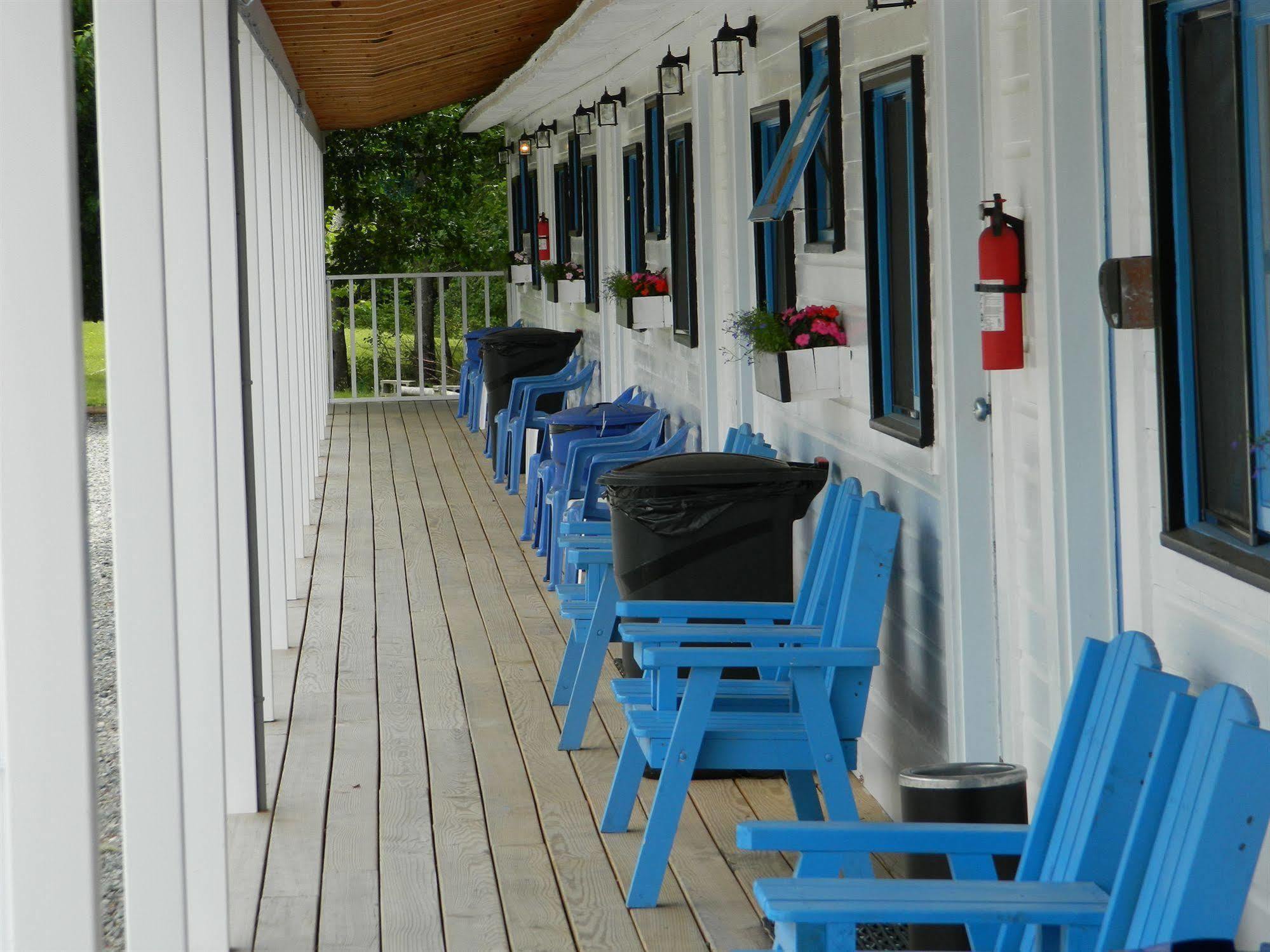 Belle Isle Motel Trenton Exterior photo
